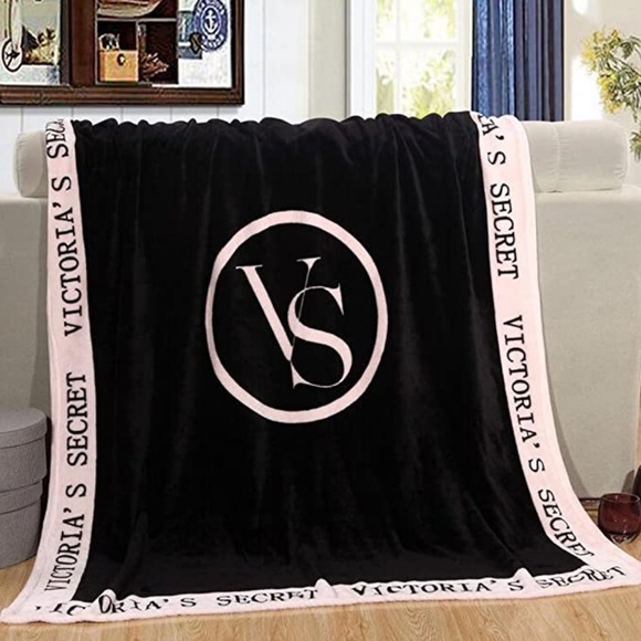 Last 1!🎁🆕️VS Pink Soft Fleece Blanket 51'x59' - Picture 2 of 5